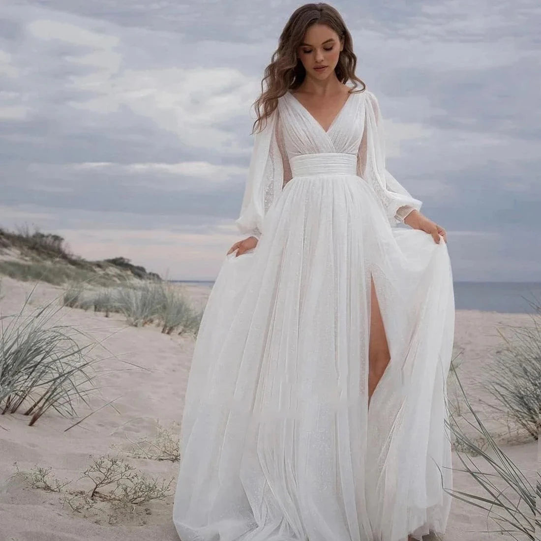 New Arrival Style Embroidered Tulle Wedding Dress with V-Neck and Backless Design