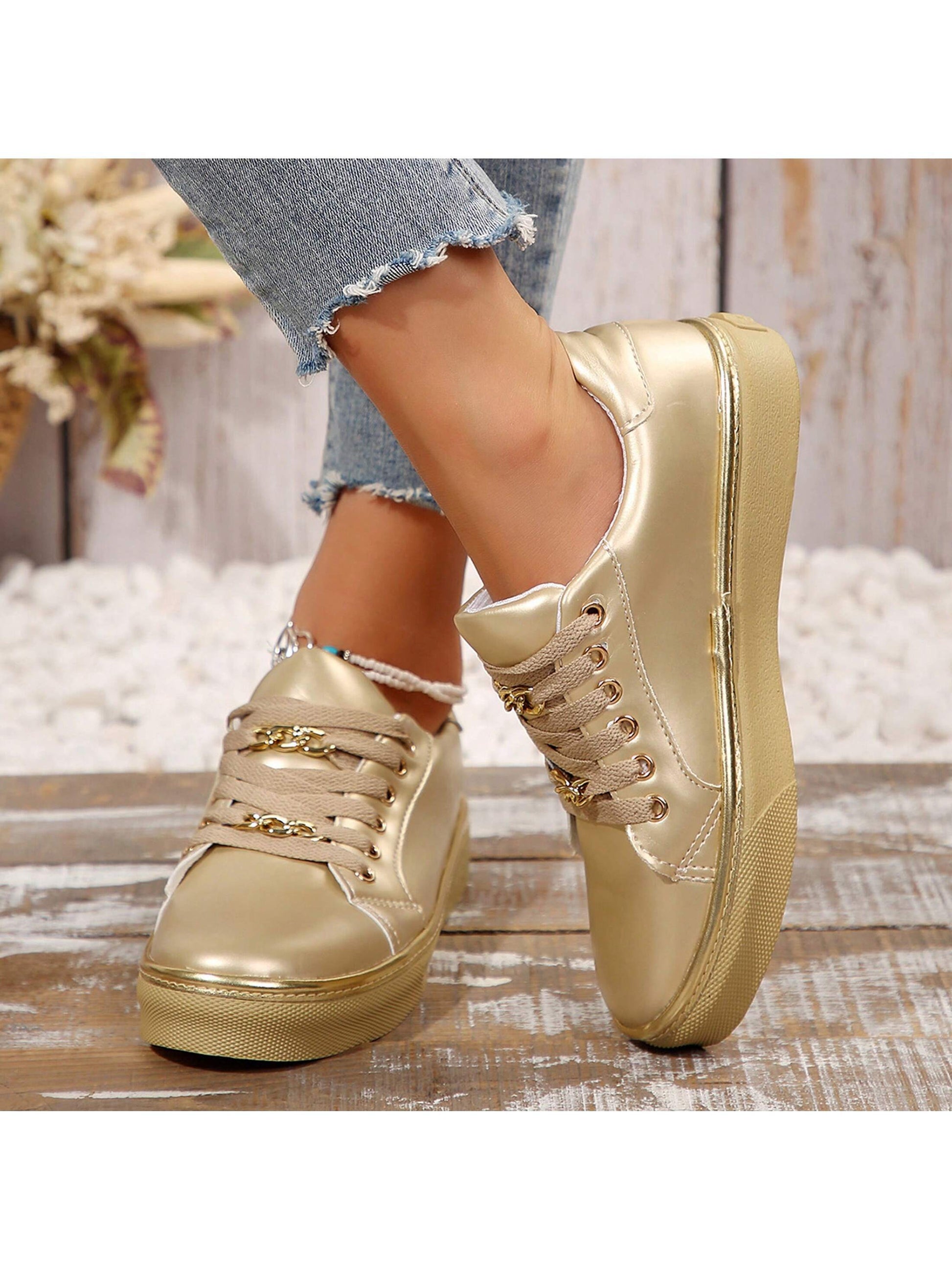 Chic Women's Low Top Canvas Sneakers - Comfortable Everyday Style