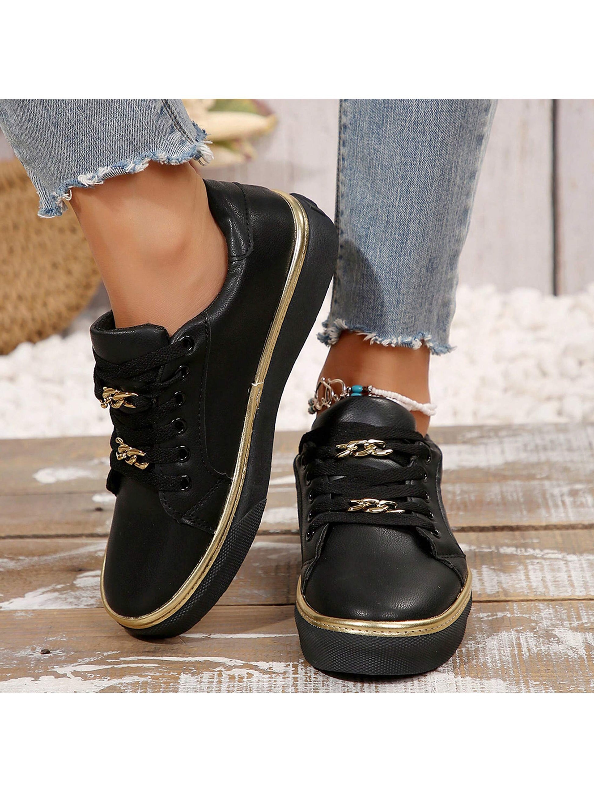 Chic Women's Low Top Canvas Sneakers - Comfortable Everyday Style