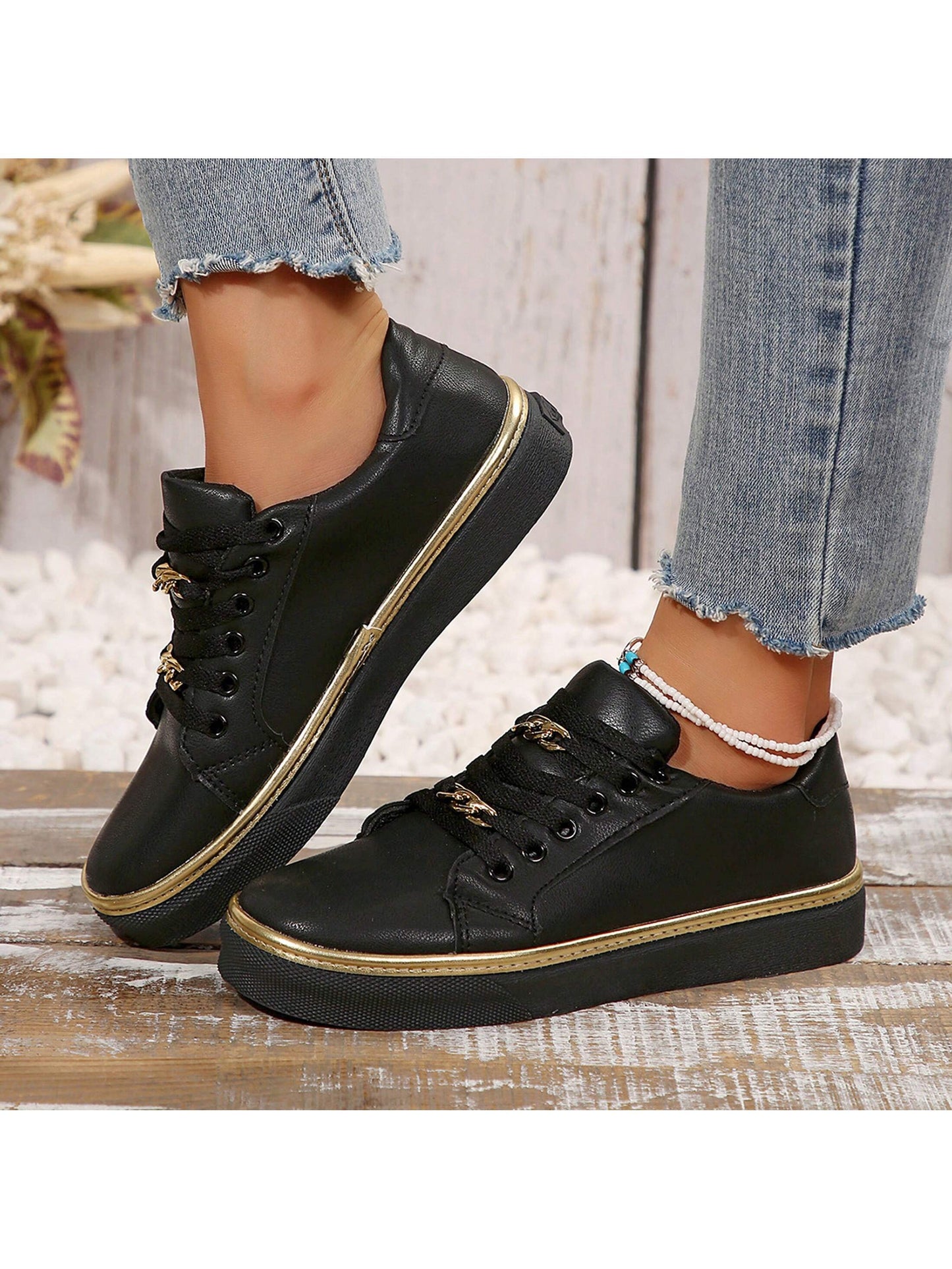 Chic Women's Low Top Canvas Sneakers - Comfortable Everyday Style
